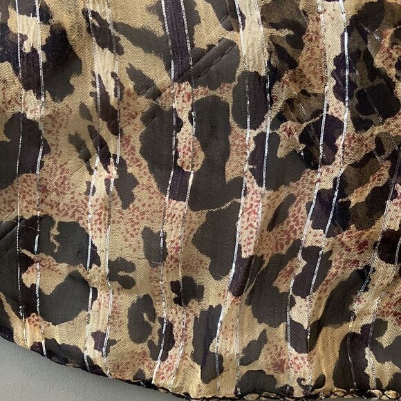 Animal Print Oblong Scarf with Siver Metallic Thread. - Picture 4 of 5